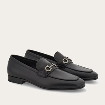 Ferragamo loafer Moccasin with Gancini ornament Black