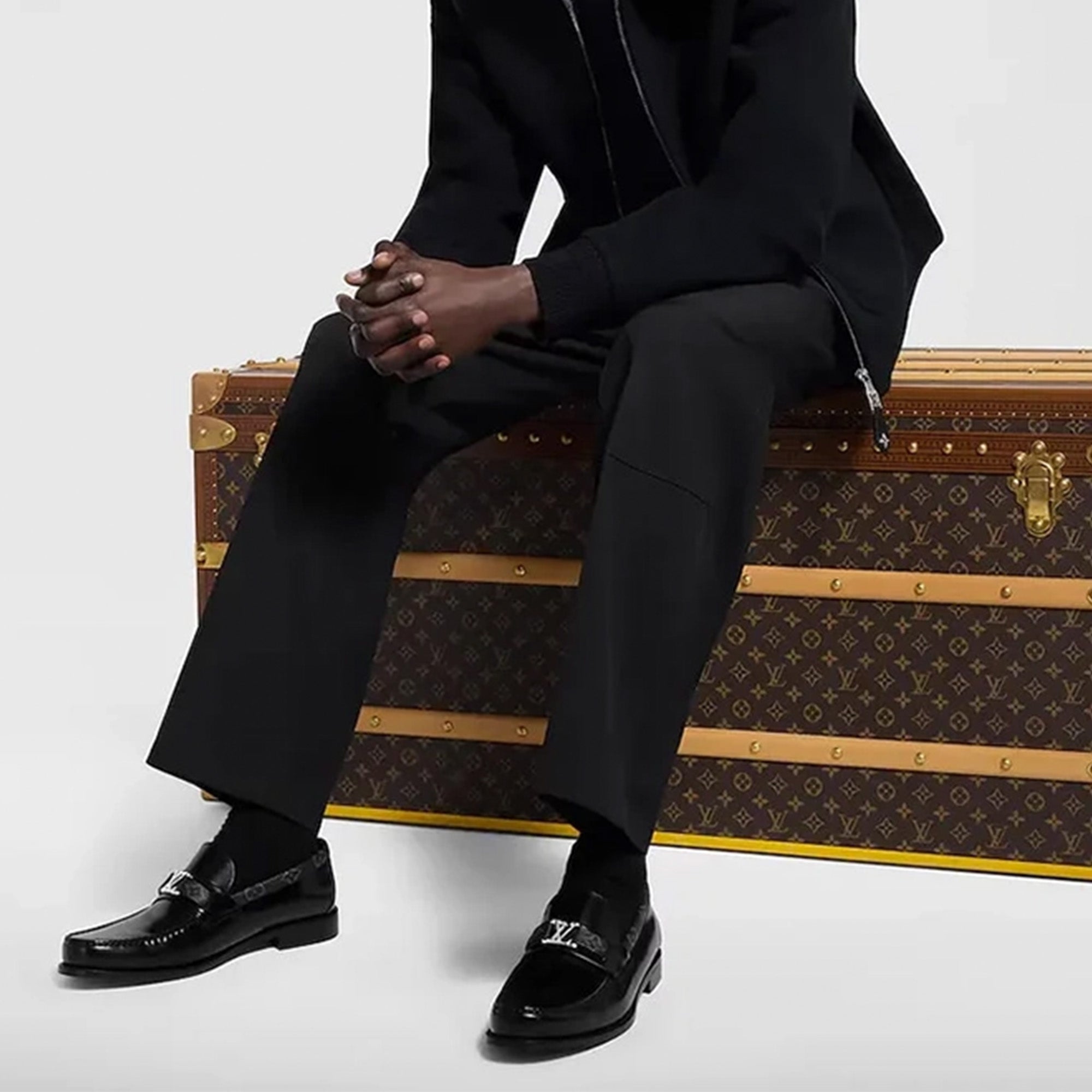 Louis Vuitton Major Loafer (Black)