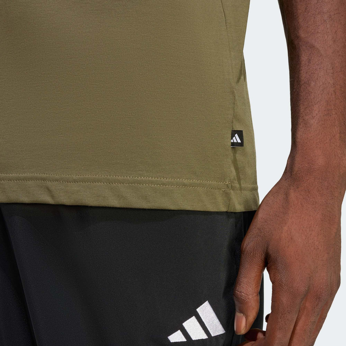 Adidas CAMO EXPLORER GRAPHIC T-SHIRT Olive Green