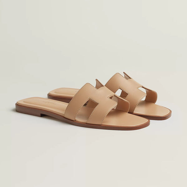 H.E.R.M.E.S Oran Sandal ( Albino beige lambskin )