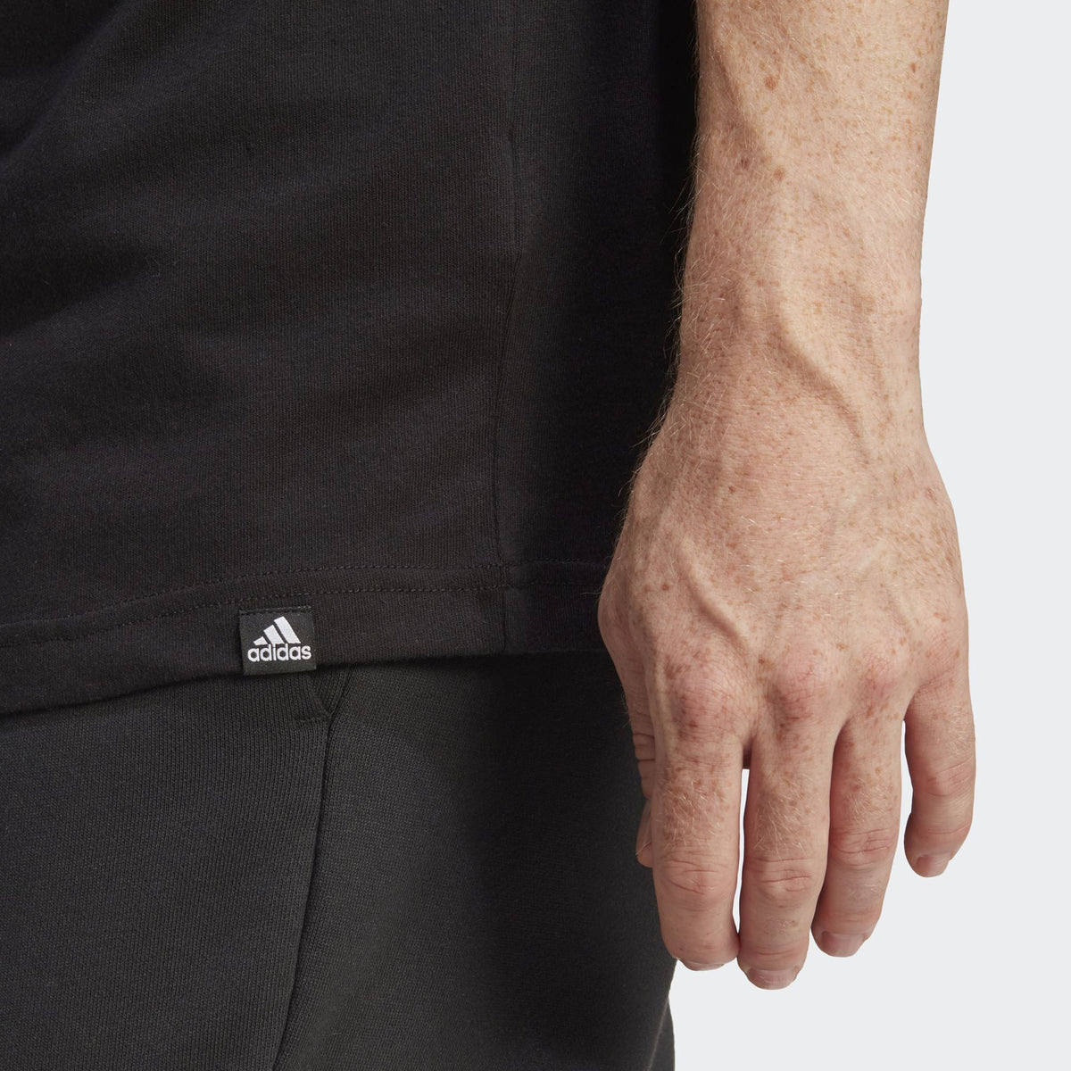 Adidas Illustrated Linear Graphic M T-shirt Black