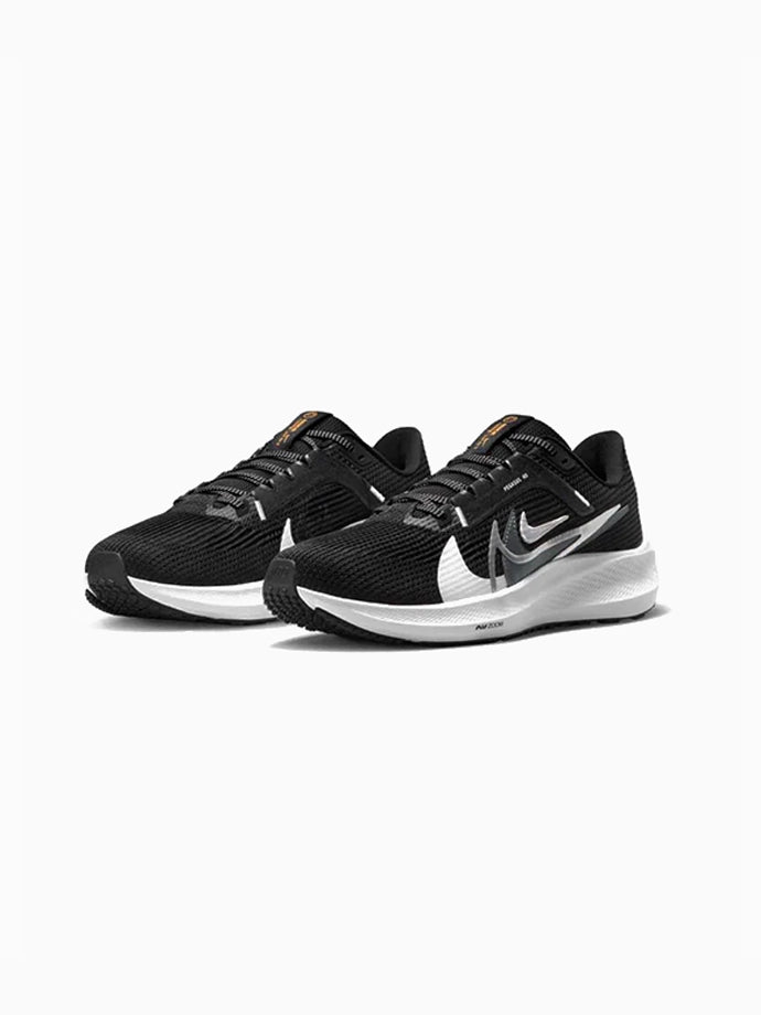 Nike Pegasus 40 Triple Tick