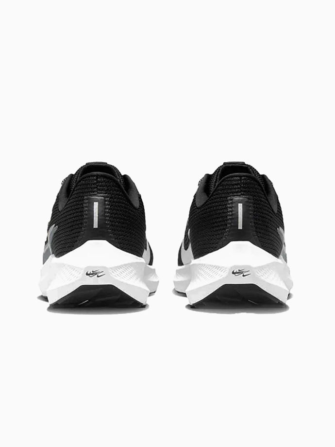 Nike Pegasus 40 Triple Tick