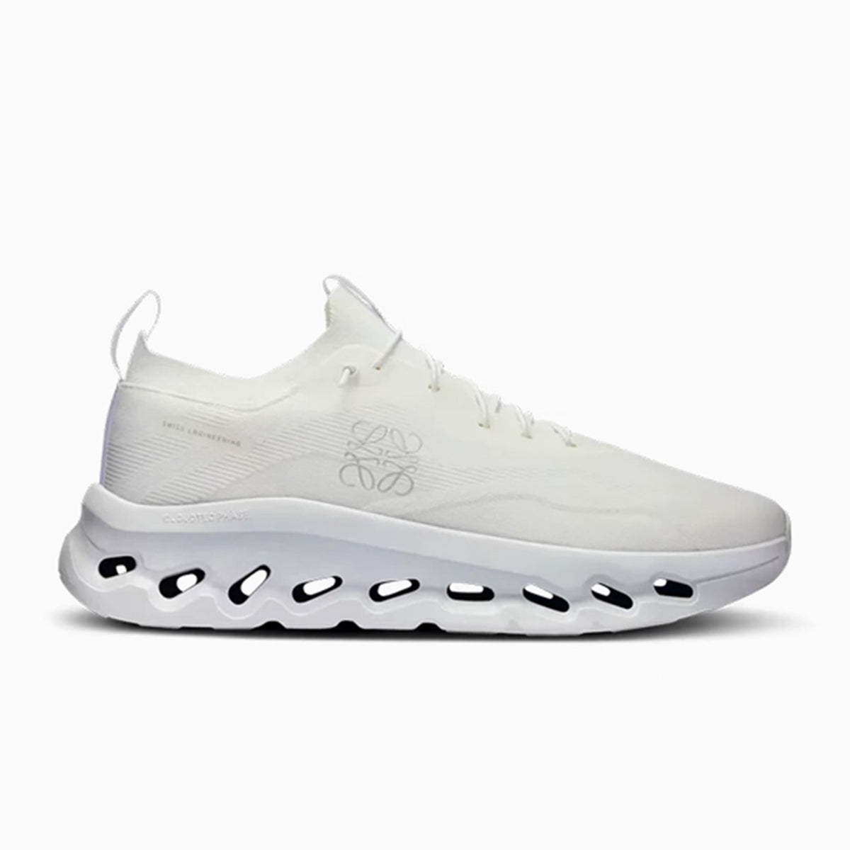 Cloudtilt LOEWE All White Limited edition