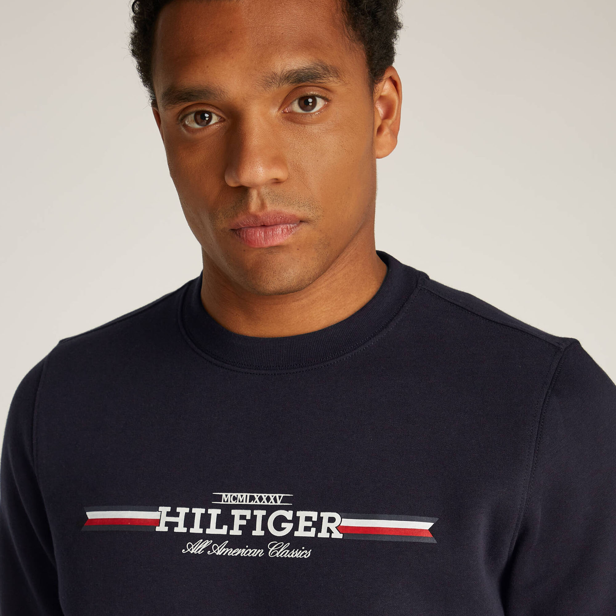 Tommy Hilfiger Hilfiger Sweat Shirt (Imported) (Black)